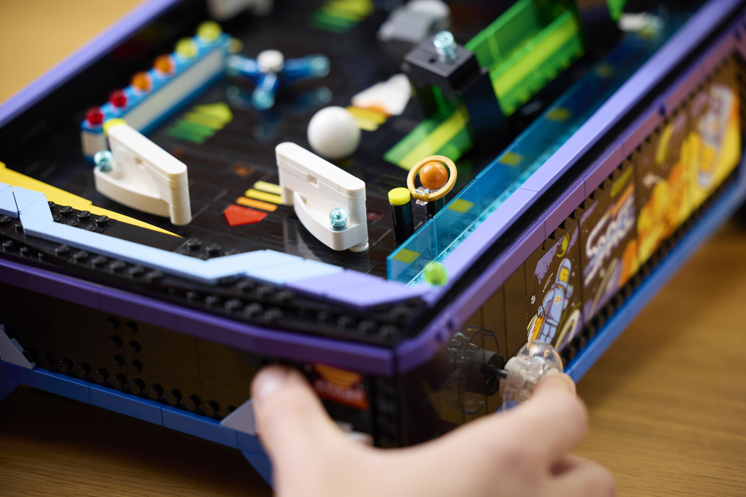 Arcade Pinball Machine 11374 | LEGO® Icons | Buy online at the