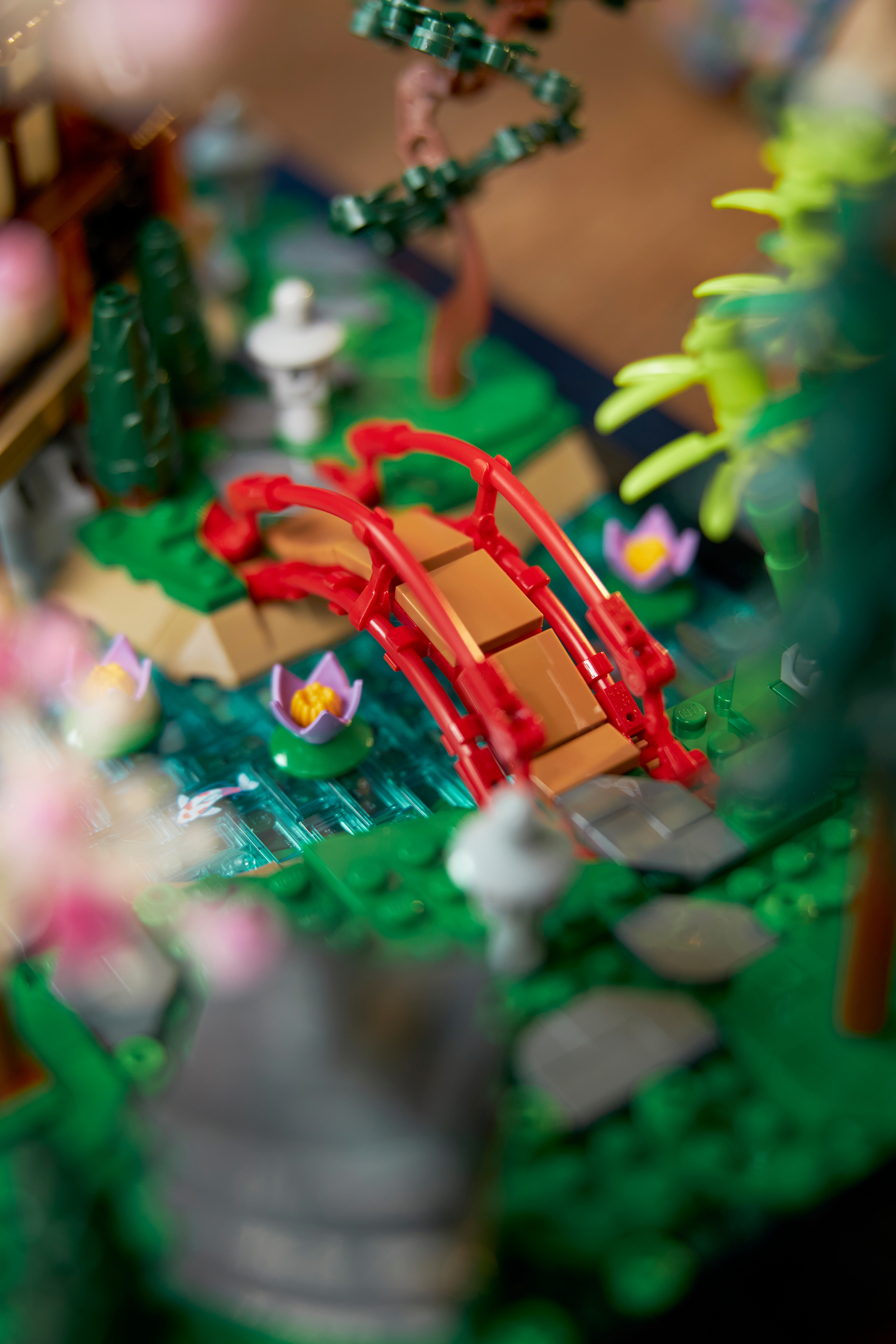 Lego Icons - Le jardin paisible, Jouets de construction 10315