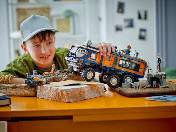 LEGO 60471 Le camion scientifique des explorateurs en Arctique — visuel 6 sur 8