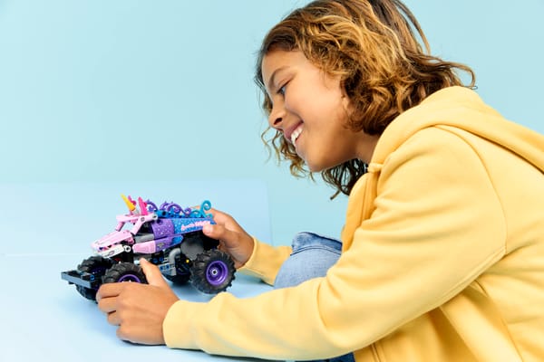 Monster Jam™ Sparkle Smash™ Pull-Back - Image 12