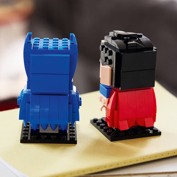 LEGO 40859 Figurines de Superman™ et Batman™ Âge d’or — visuel 8 sur 8