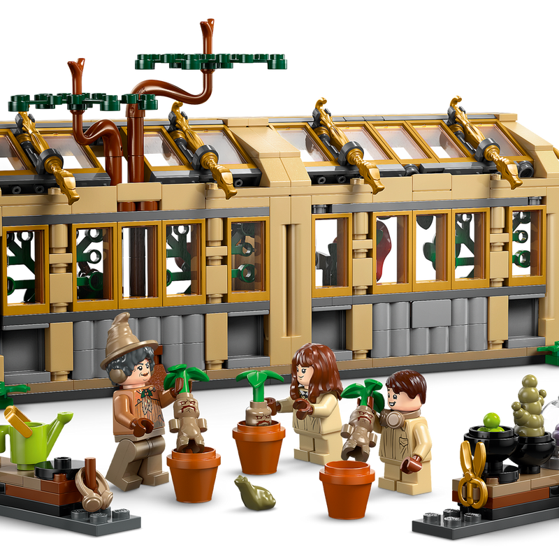 Hogwarts™ Castle: Herbology Class