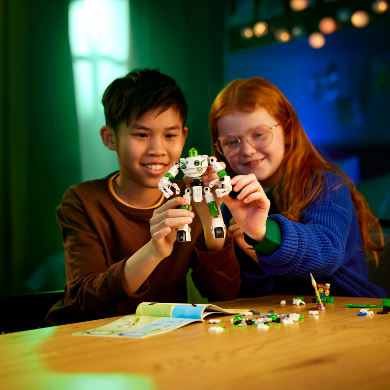 Mateo and Z-Blob the Robot 71454 | LEGO® DREAMZzz™ | Buy online at Mateo and Z-Blob the Robot 71454 | LEGO® DREAMZzz™ | Buy online at