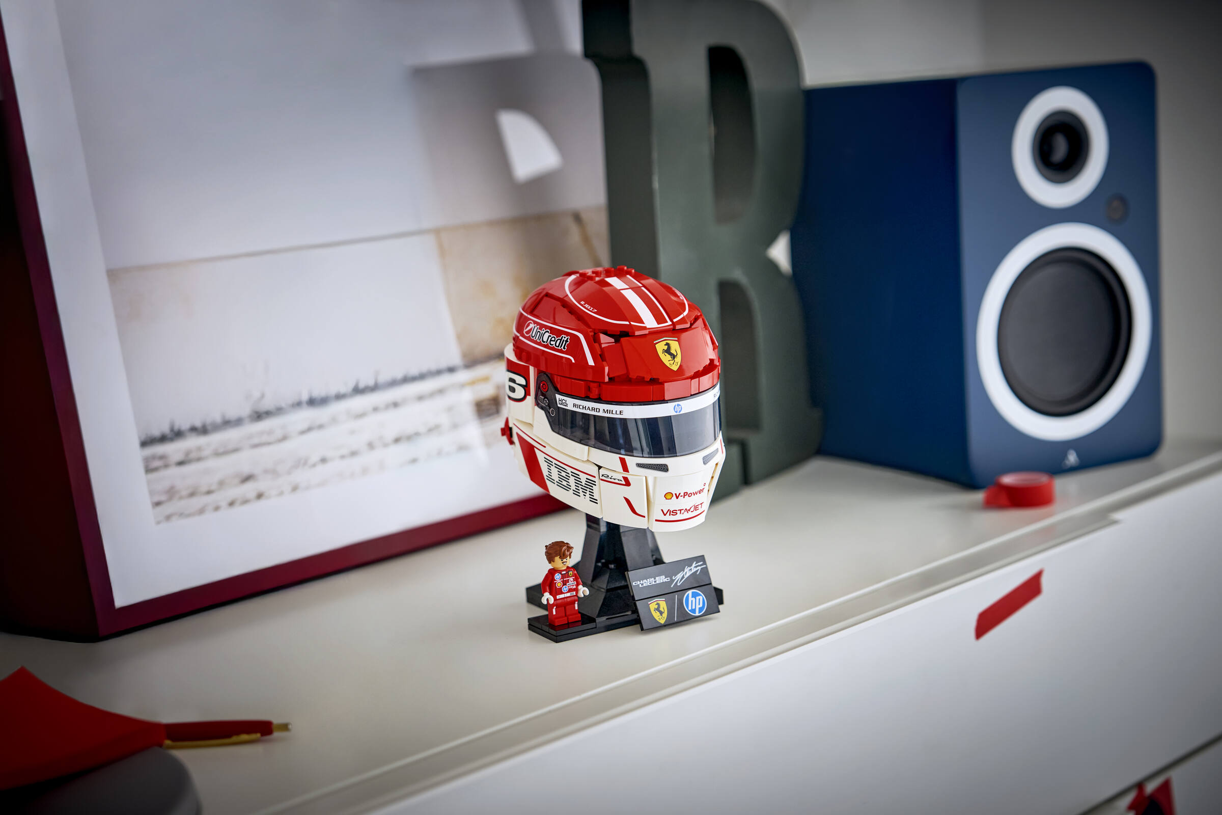 Scuderia Ferrari HP Charles Leclerc Helmet 43014 | LEGO® Editions