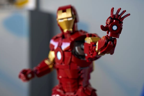 LEGO 76344 Iron Man Mark 3 Édition Collector — visuel 8 sur 8