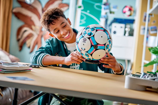 LEGO 43019 Le ballon de foot — visuel 6 sur 8