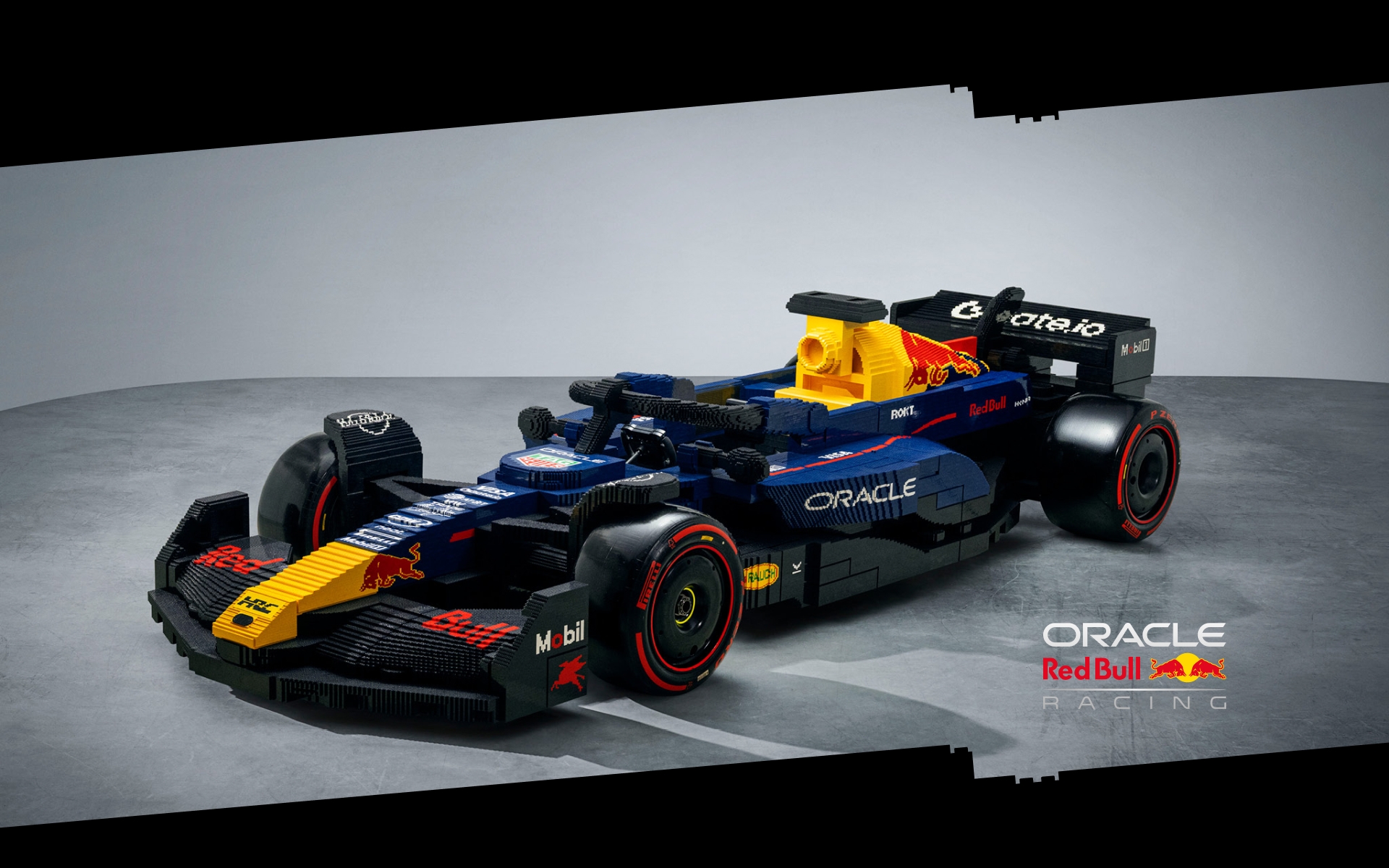 Big Builds World Tour – Oracle Red Bull Racing | Official LEGO