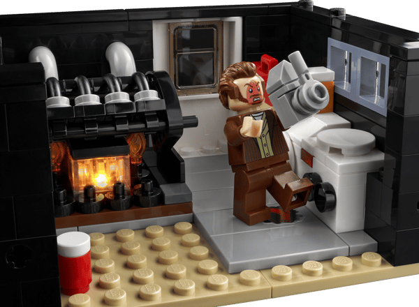 LEGO® Ideas Home Alone - Image 7