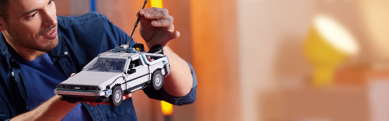 Comment le LEGO BttF DeLorean original a influencé le nouveau