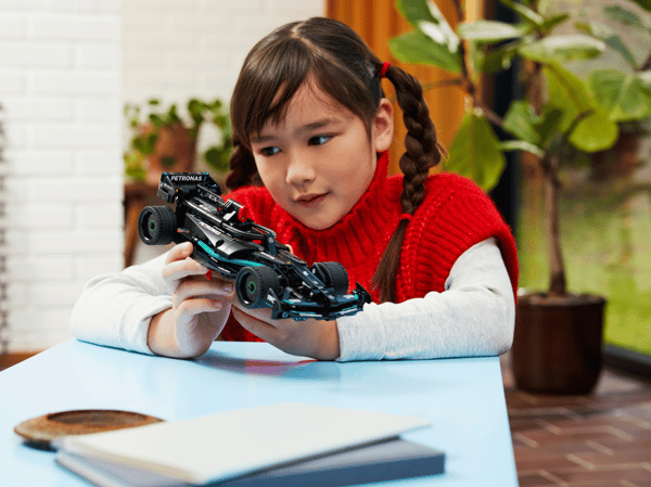 Mercedes-AMG F1 W14 E Performance Pull-Back - Image 9