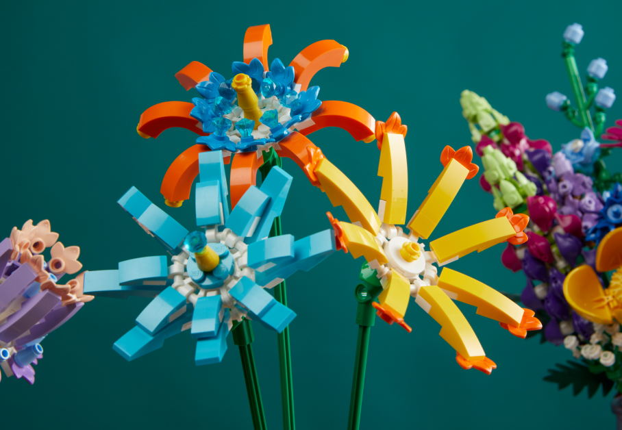 Lotus Flowers 40647 | Other | Buy online at the Official LEGO® Shop US