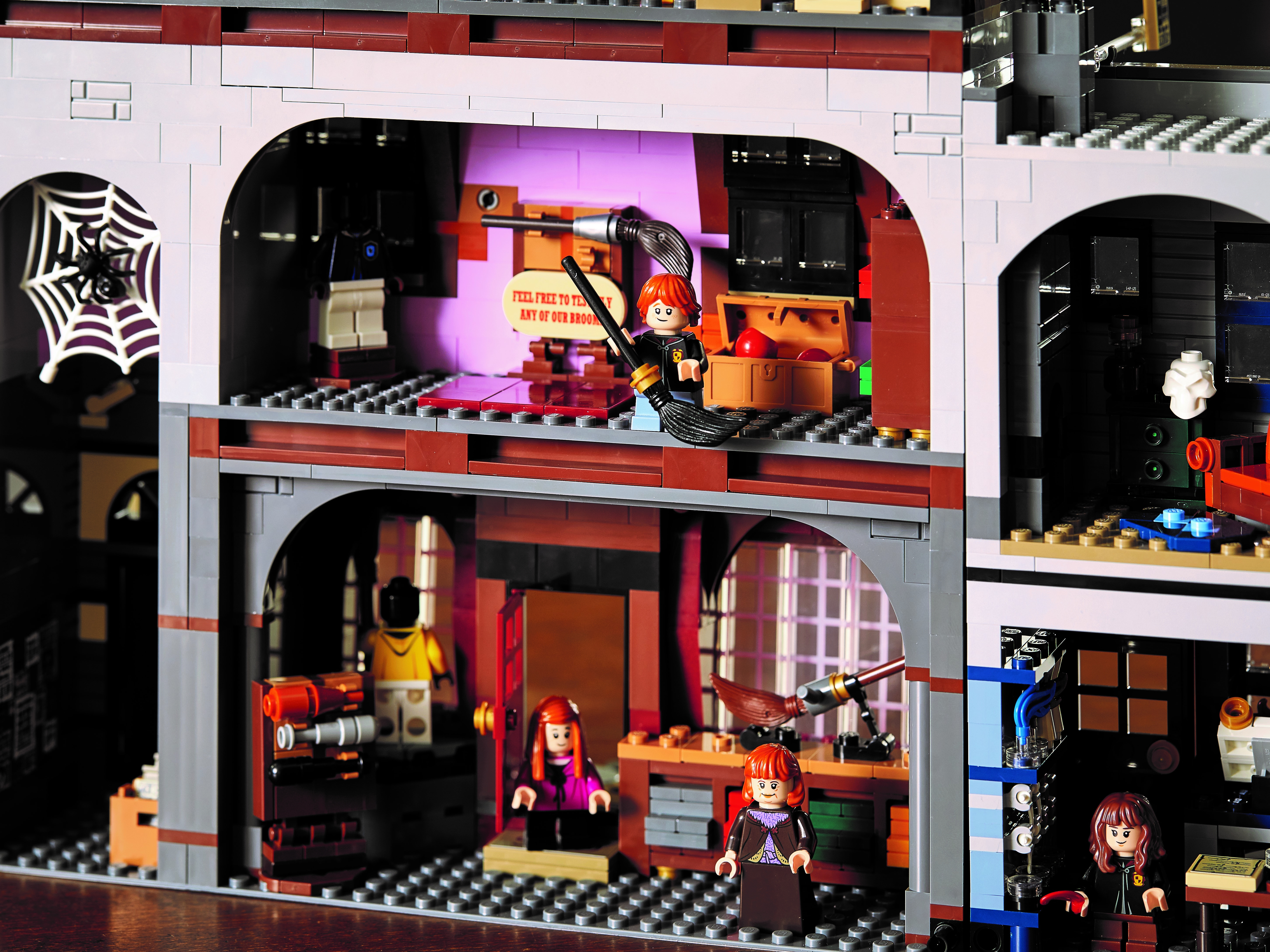 Lego harry potter diagon alley 2020. Harry potter 75978 косой переулок. Lego harry potter 75978. Harry potter 75978. Lego harry potter diagon alley 2020.