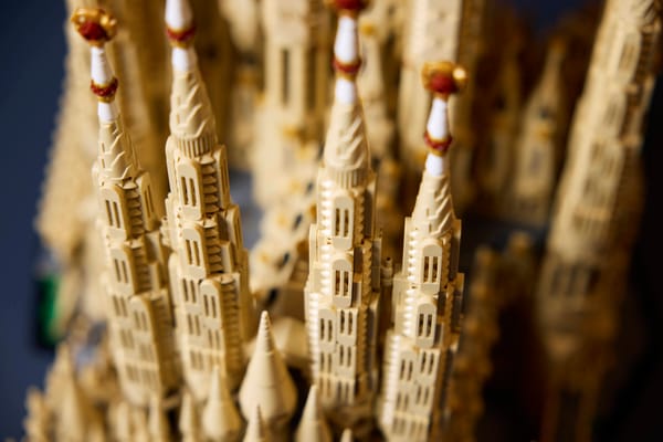 Sagrada Família - Image 12