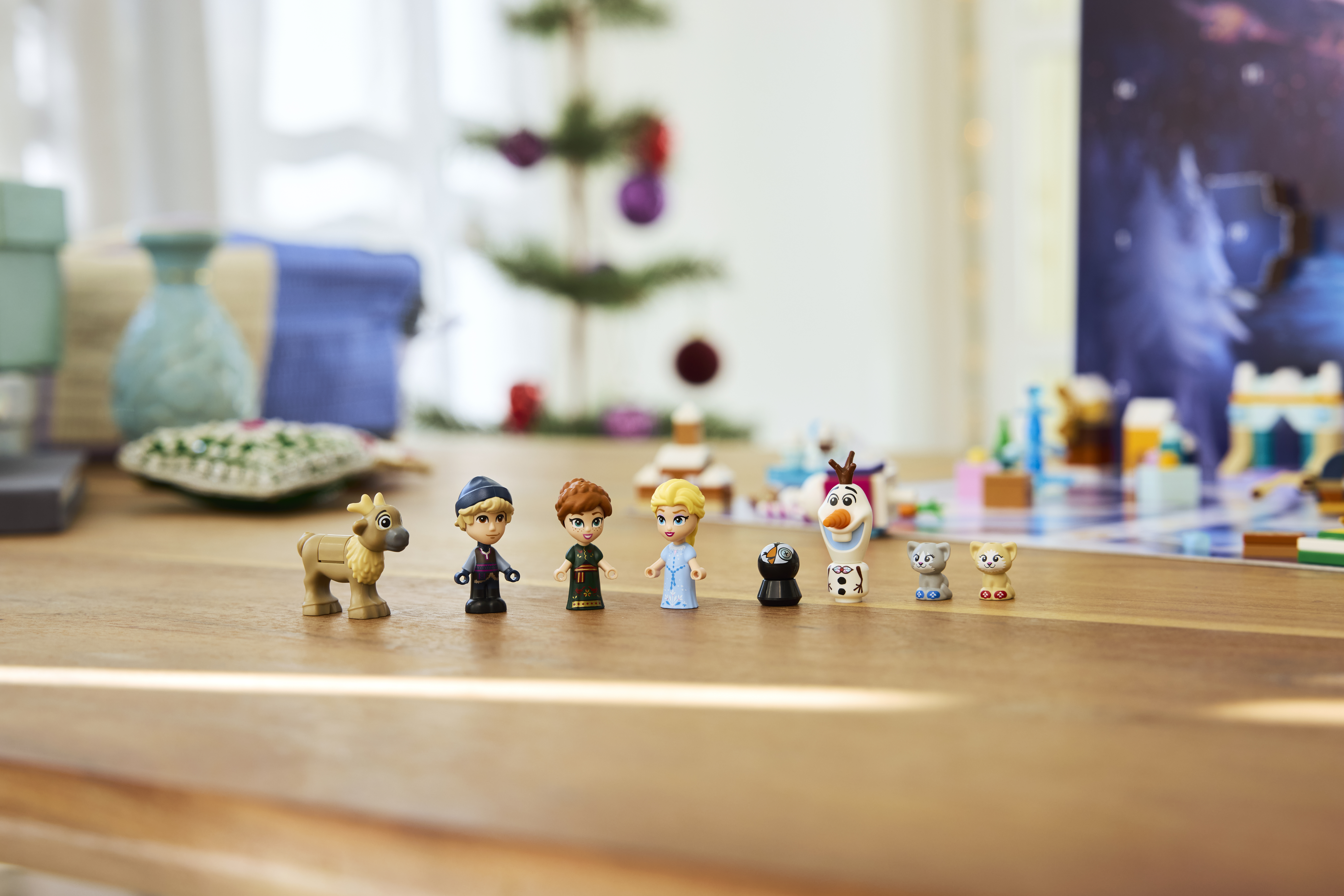 ディズニー　アドベントカレンダー Amazon.com: LEGO Disney Frozen Advent Calendar 2025 Kids Toy