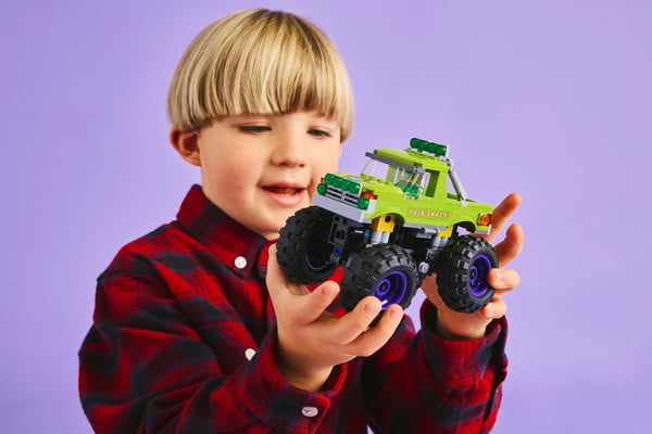 LEGO 76312 Le tout-terrain de Hulk contre Thanos — visuel 5 sur 8
