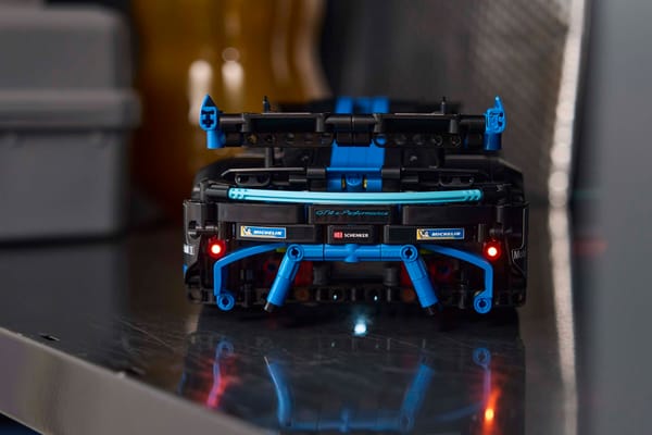 Porsche GT4 e-Performance Race Car - Image 14