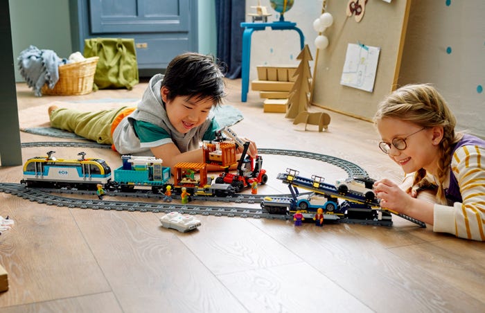 Les 9 meilleurs sets LEGO® sur le thème des trains pour les enfants et les  tout-petits