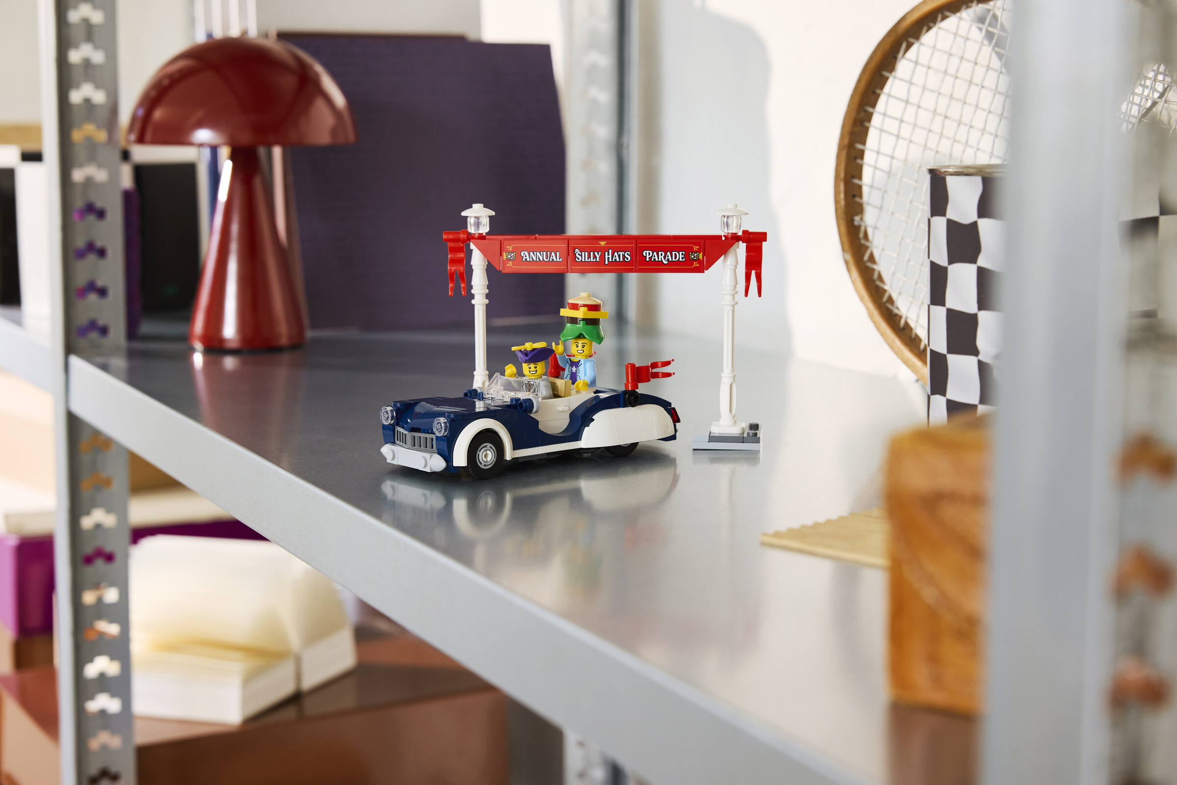 Vintage Parade Car 40913 | LEGO® Icons | Buy online at the