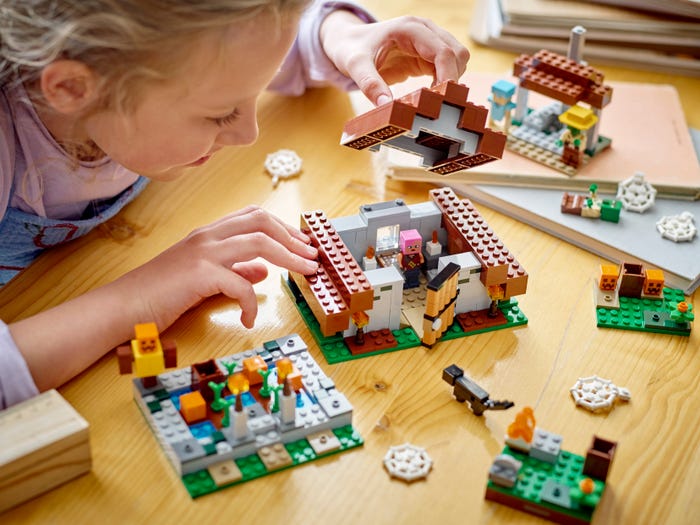 7 mejores juguetes LEGO® Minecraft® para esta | Oficial Shop ES