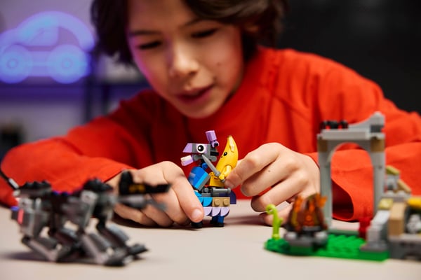 LEGO 77075 Le camp de Banane et Mécano — visuel 8 sur 8