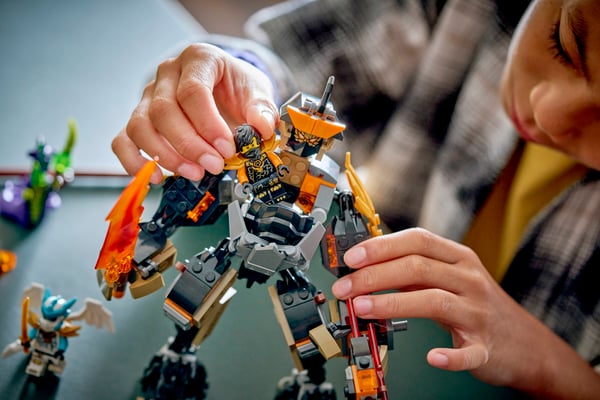 LEGO 71854 La mission du robot Cole et du dragon Zane — visuel 8 sur 8