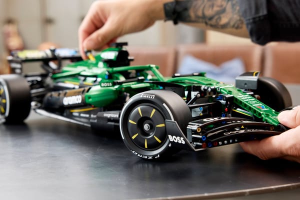 Aston Martin Aramco AMR25 F1® Car - Image 18