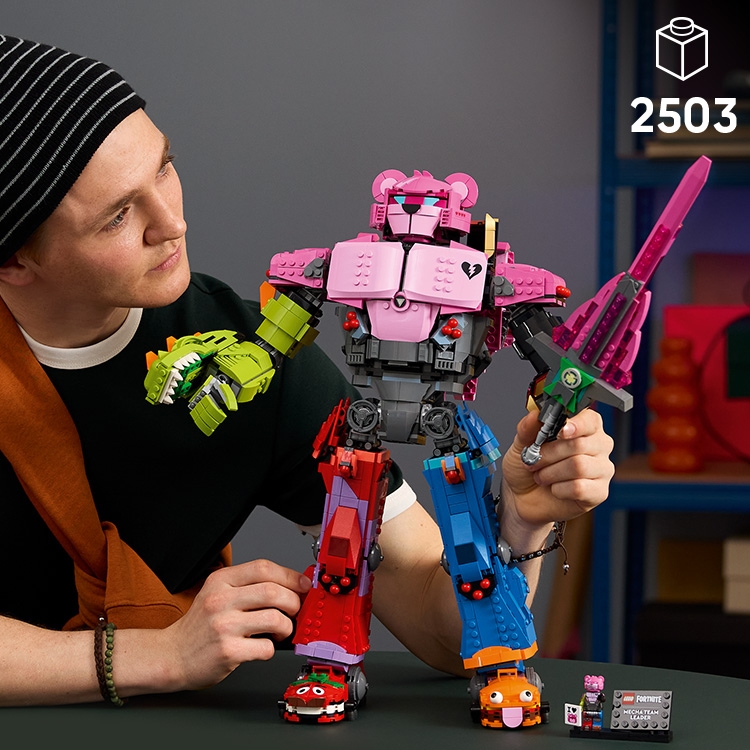 ぶらんページ ピンクのメカクマちゃん 77078 | LEGO® Fortnite |レゴ®ストア