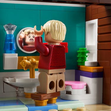 LEGO® Ideas Home Alone