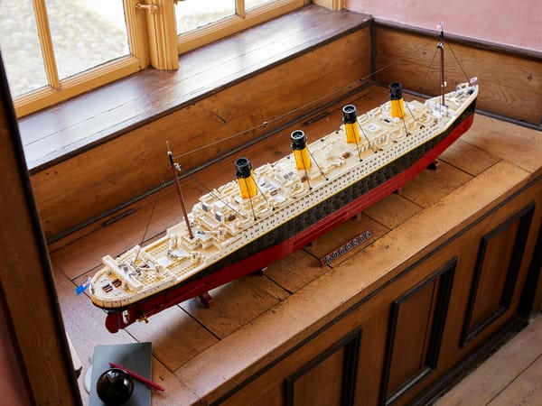 LEGO® Titanic - Image 24