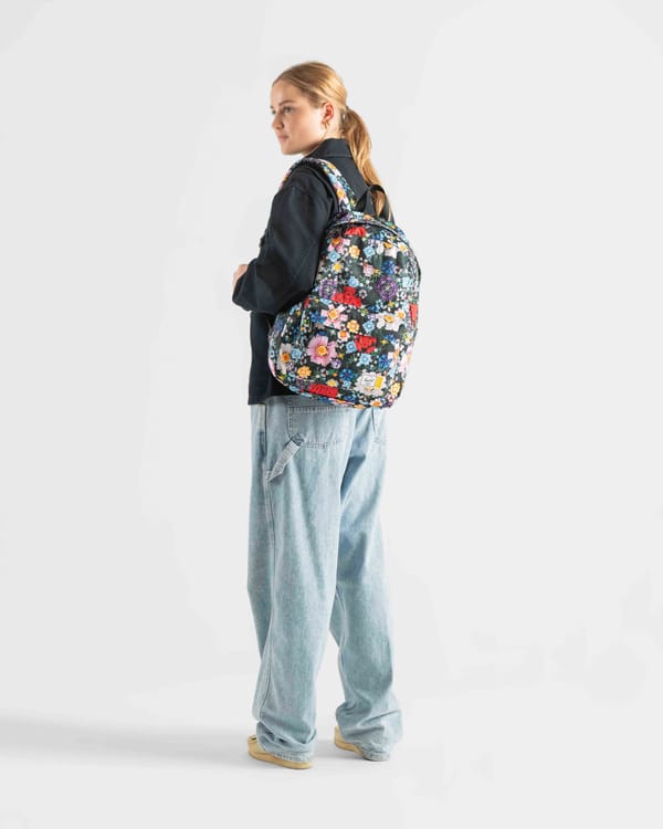 Herschel Classic™ XL Backpack – Garden Floral - Image 7