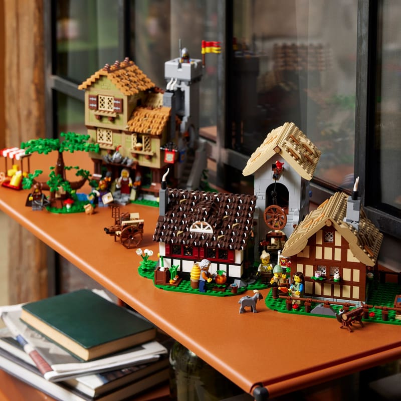 Medieval Town Square 10332 LEGO® Icons Buy online at the