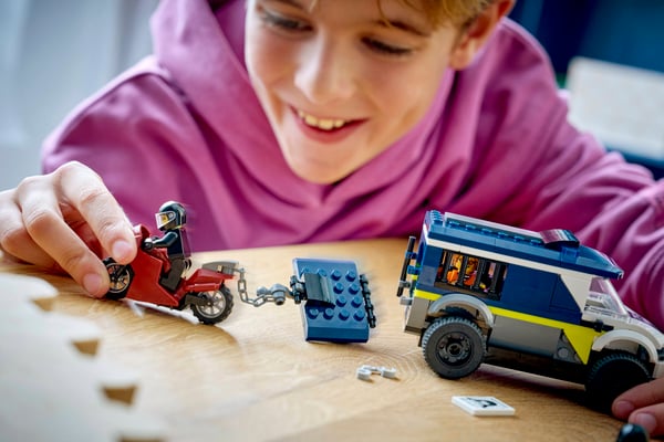 LEGO 60479 Le fourgon pénitentiaire — visuel 7 sur 8