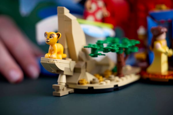 LEGO 21352 La magie Disney — visuel 7 sur 8