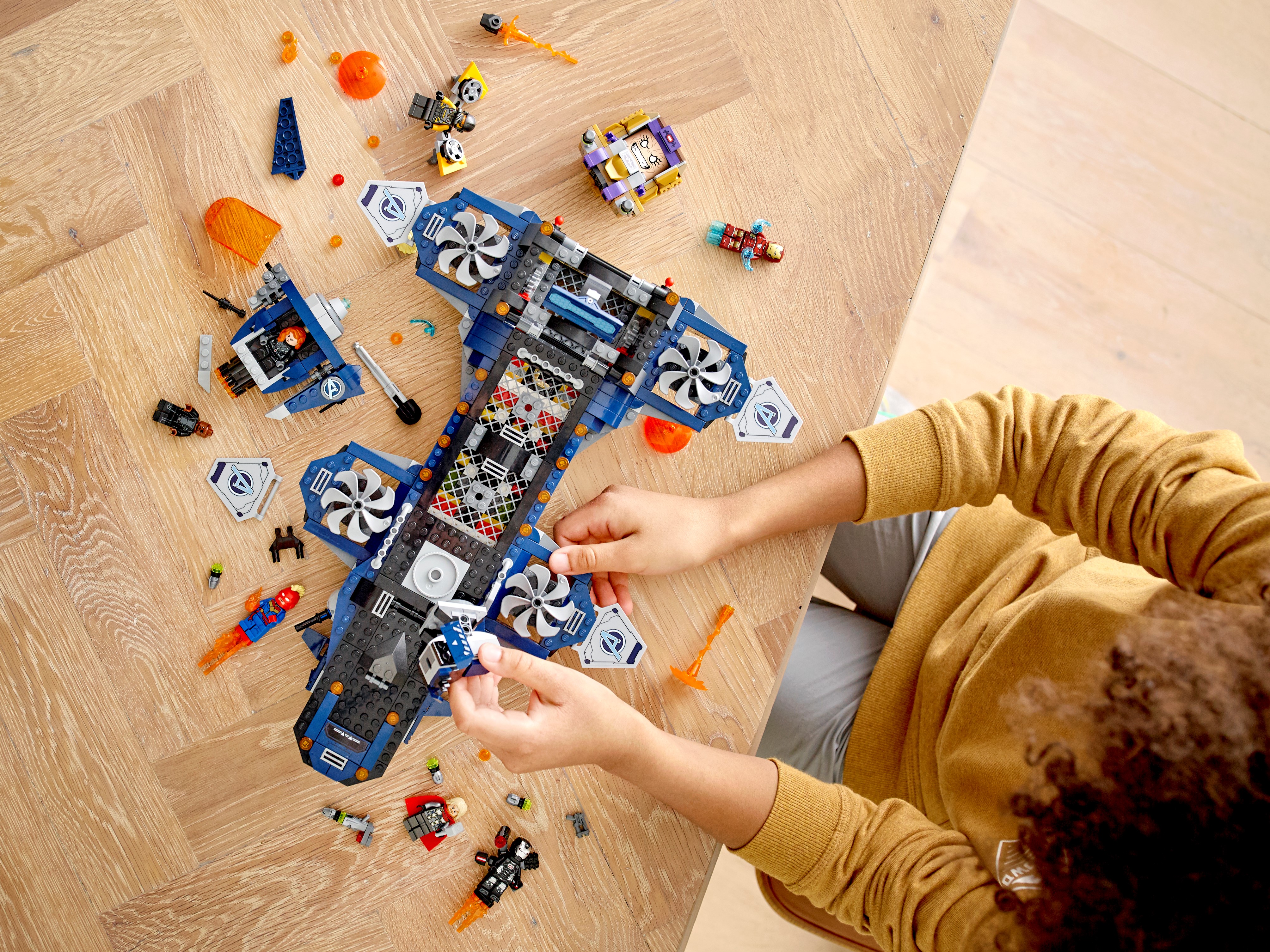 Avengers Helicarrier 76153 | Marvel | Buy online at the Official LEGO® Shop  US
