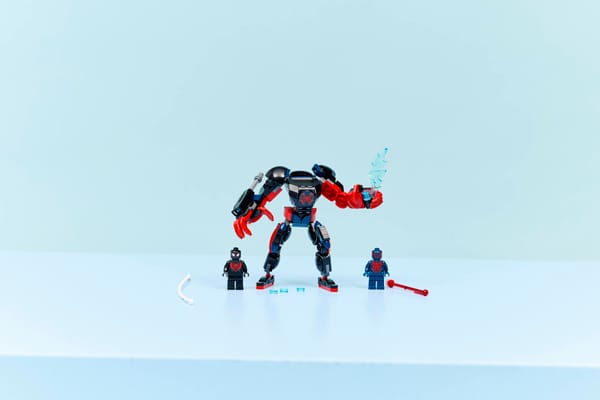 Miles Morales Mech vs. Spider-Man 2099 - Image 10