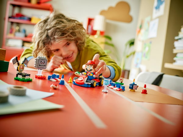 LEGO 72043 Mario Kart™ – LEGO® Mario™ interactif et kart standard — visuel 8 sur 8
