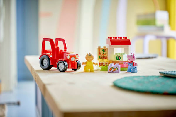 LEGO 10468 Tracteur et marché — visuel 8 sur 8