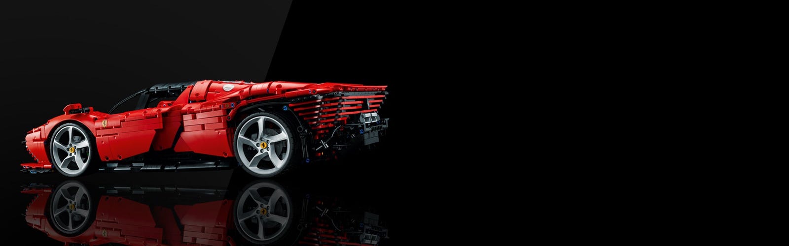 LEGO Technic - 42143 Ferrari Daytona SP3 - Playpolis