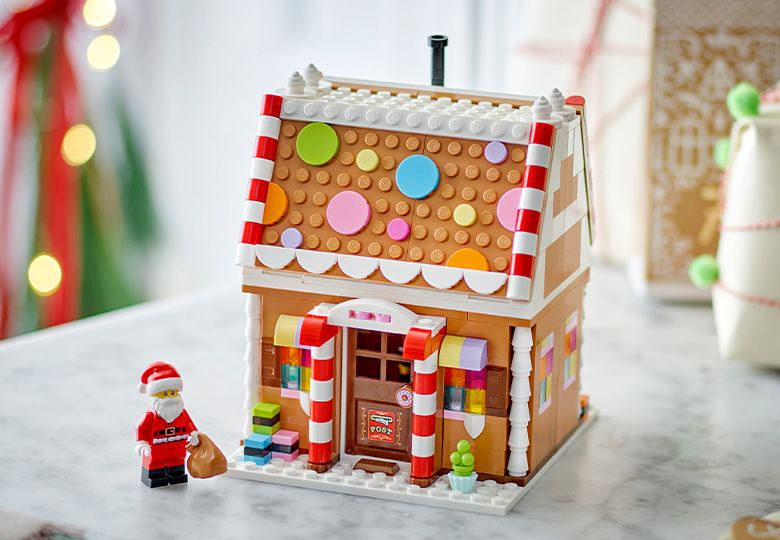 Festive Gingerbread House 40809 | Other | Buy online at the