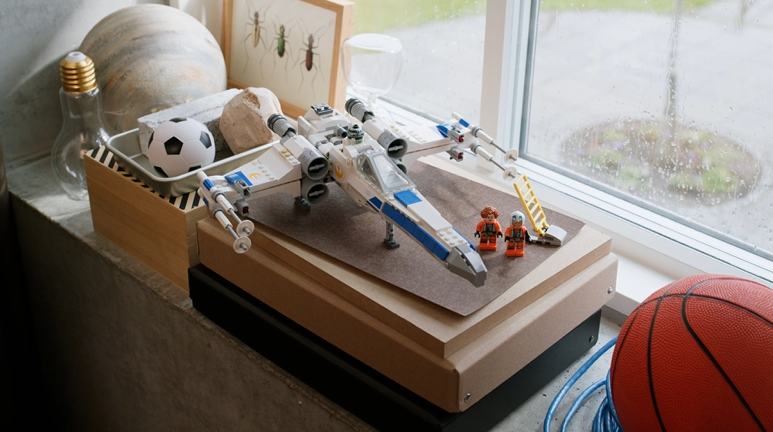 New Republic X-Wing Starfighter™ - Image 13