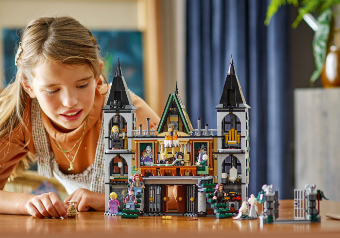 06-HolidayListicles-Harry-