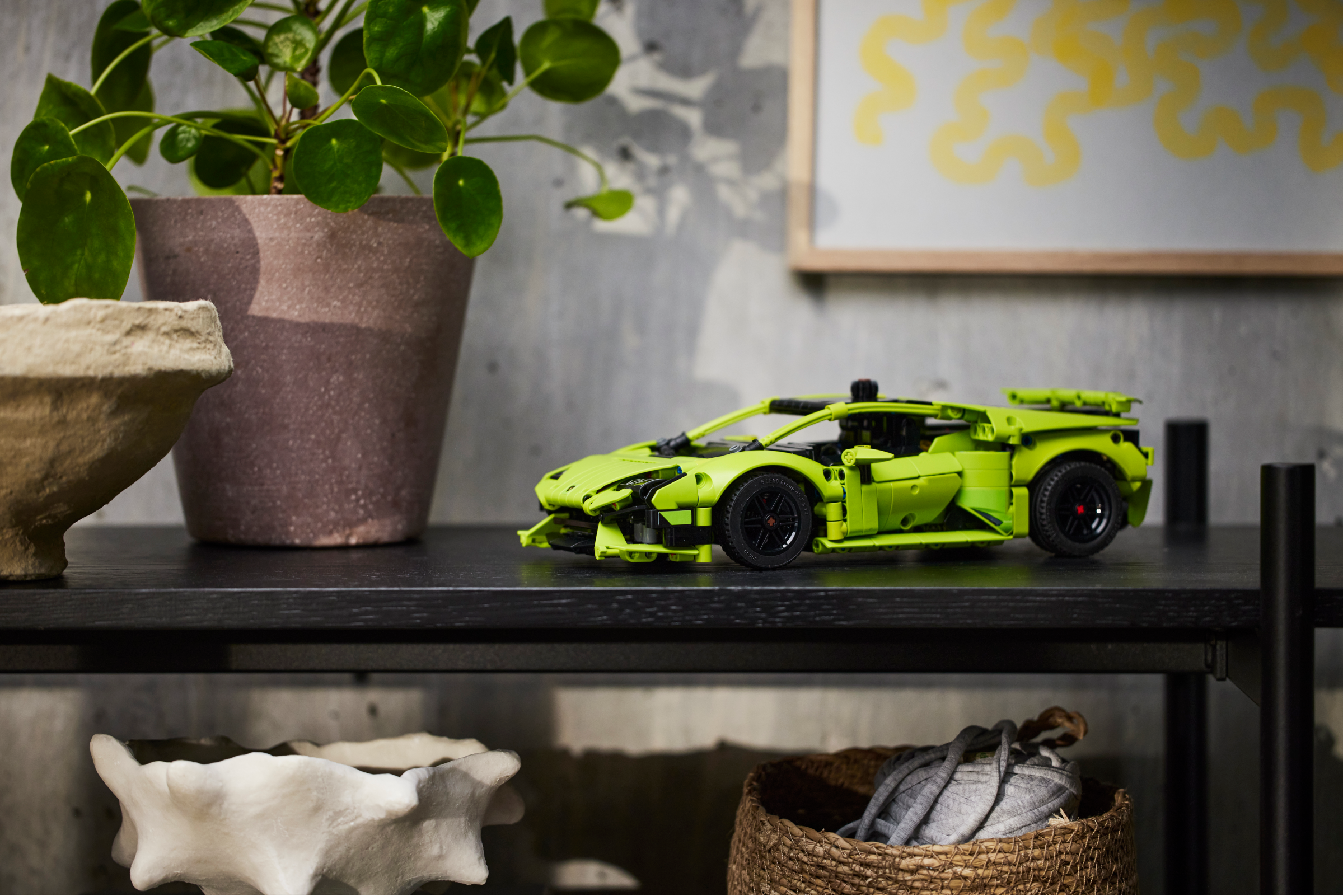 Can LEGO Technic Make a Good Looking Lamborghini? Huracán Tecnica Review 