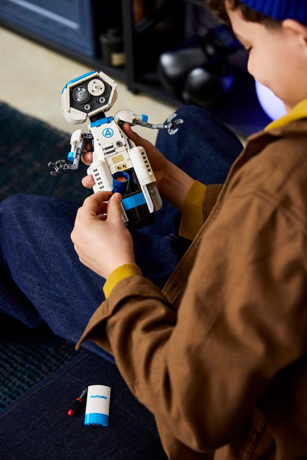 LEGO 76339 Les Quatre Fantastiques H.E.R.B.I.E. — visuel 8 sur 8