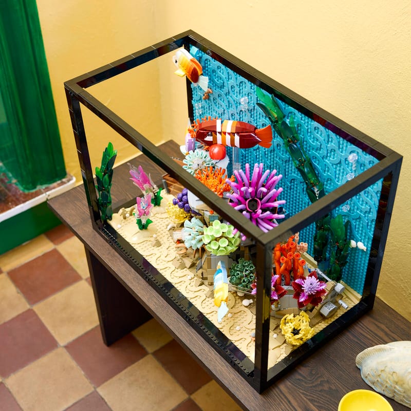 Tropical Aquarium 10366 LEGO® Icons Buy online at the Official
