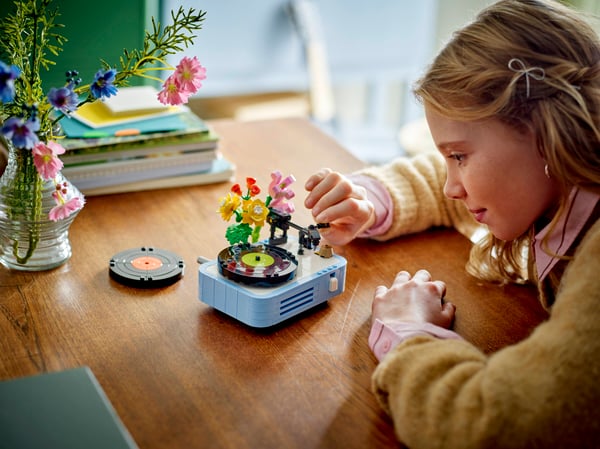 LEGO 31172 Le tourne-disque et ses fleurs — visuel 6 sur 8
