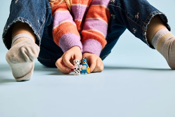 LEGO 11201 Bluey et Chloe à l’aire de jeux — visuel 7 sur 8