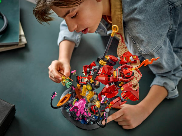 LEGO 71846 Le robot du chevalier de feu — visuel 8 sur 8