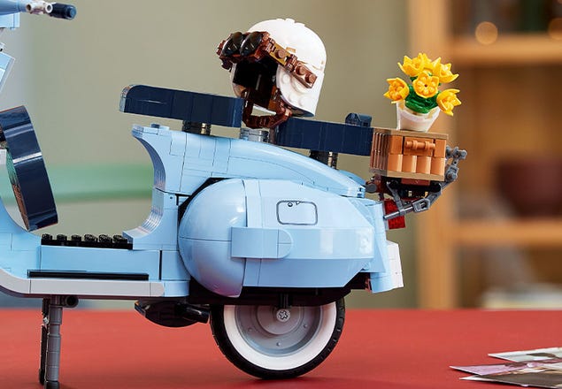 Brickfinder - LEGO Creator Expert Vespa 10298 Coming in Spring 2022!