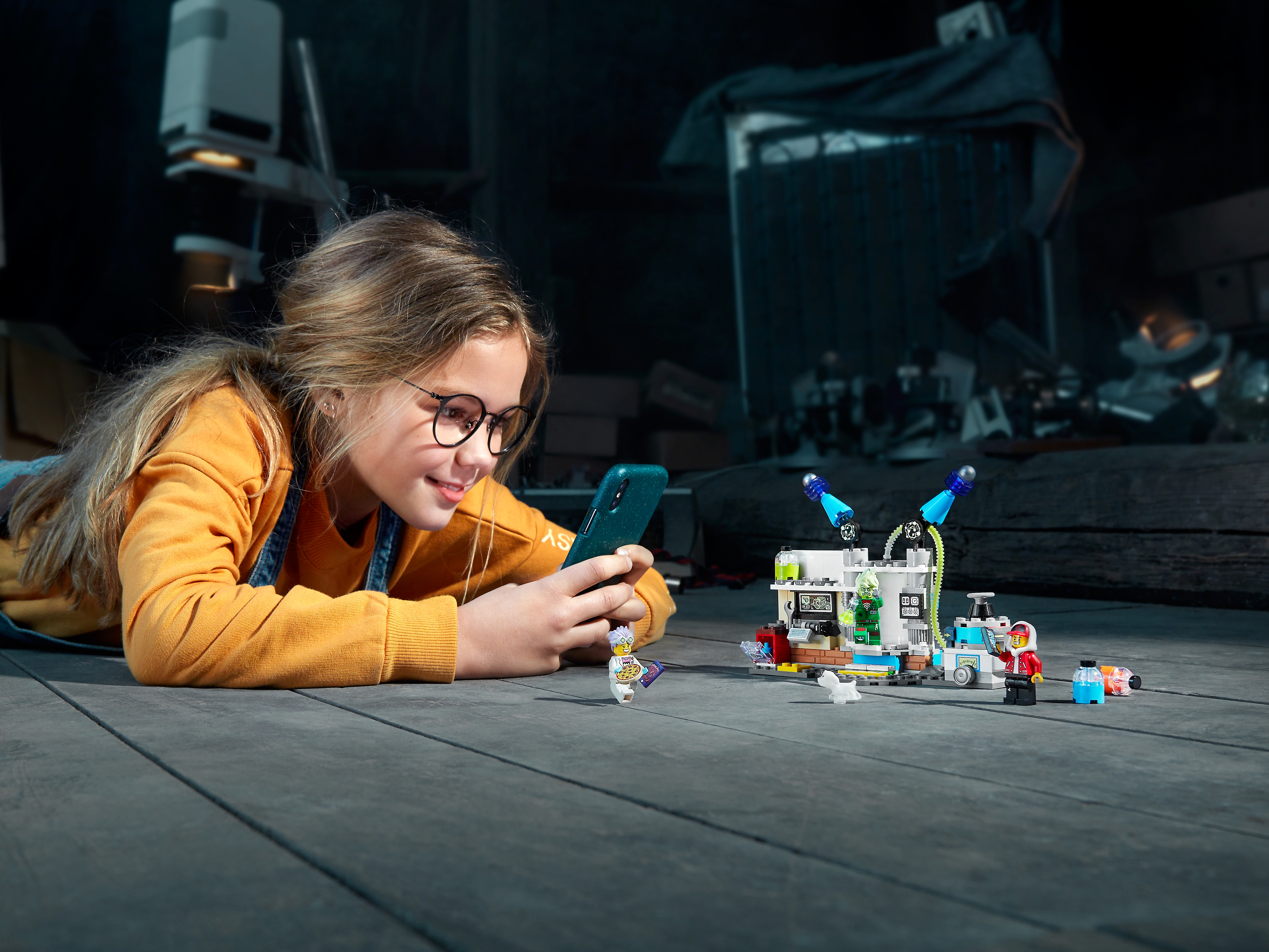 J.B.'s Ghost Lab 70418 | Hidden Side | Buy online at the Official