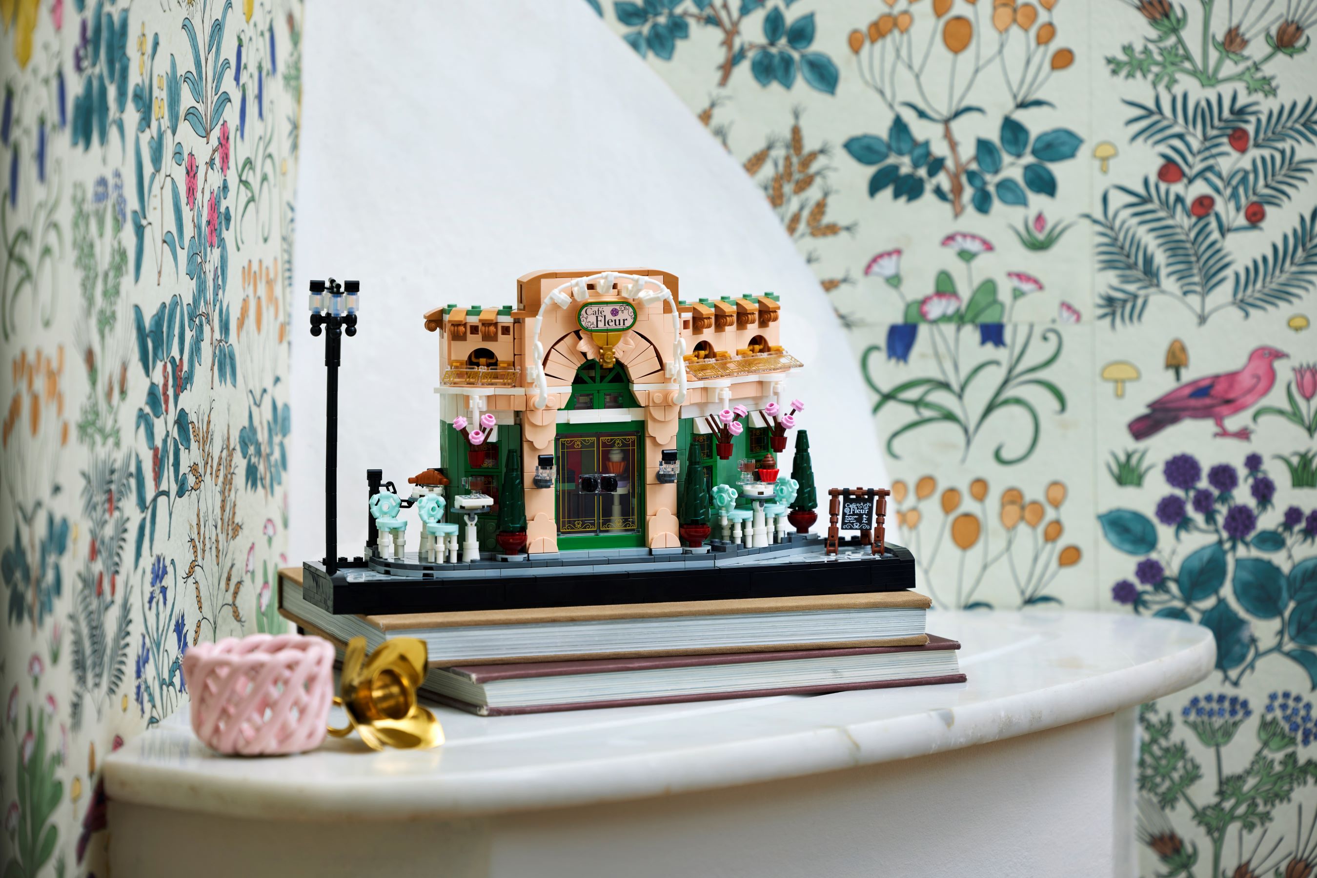 フレンチカフェ 10362 | LEGO® Icons |レゴ®ストア公式オンライン